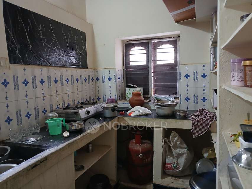 1 BHK Flat In Krsna#39 For Sale  In 40-108