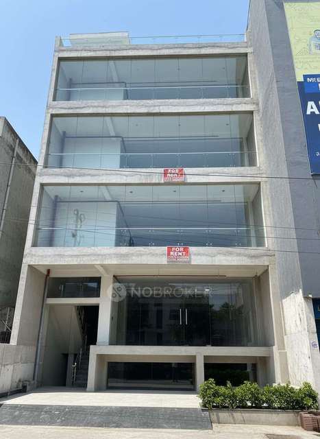 Showroom in Sector 122, Noida for Rent 