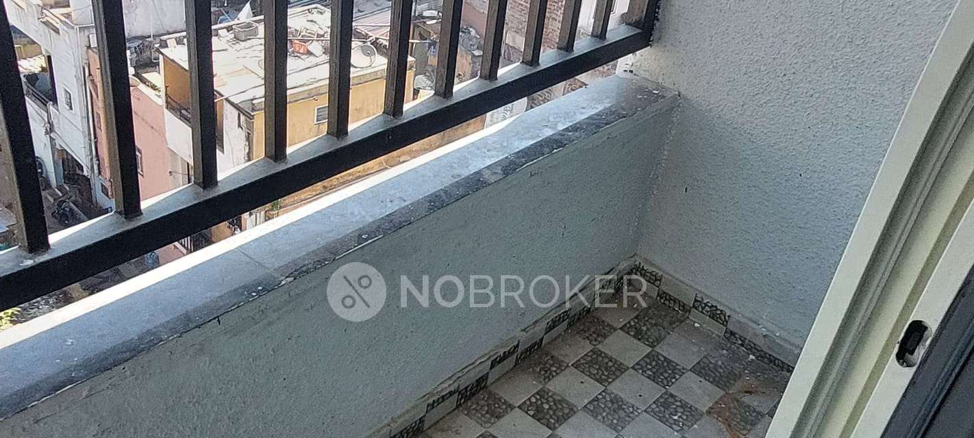 1 BHK House for Lease  In 1342, Camp, Pune Cantonment, Pune, Maharashtra 411001, India