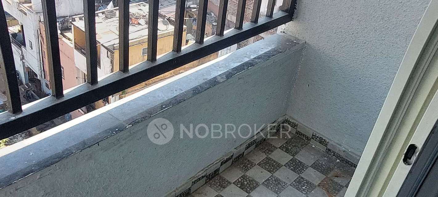 1 BHK House for Lease  In 1342, Camp, Pune Cantonment, Pune, Maharashtra 411001, India