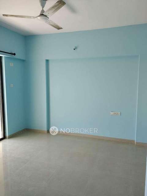 2 BHK Flat In Kalpataru Serenity For Sale  In Manjri Bk