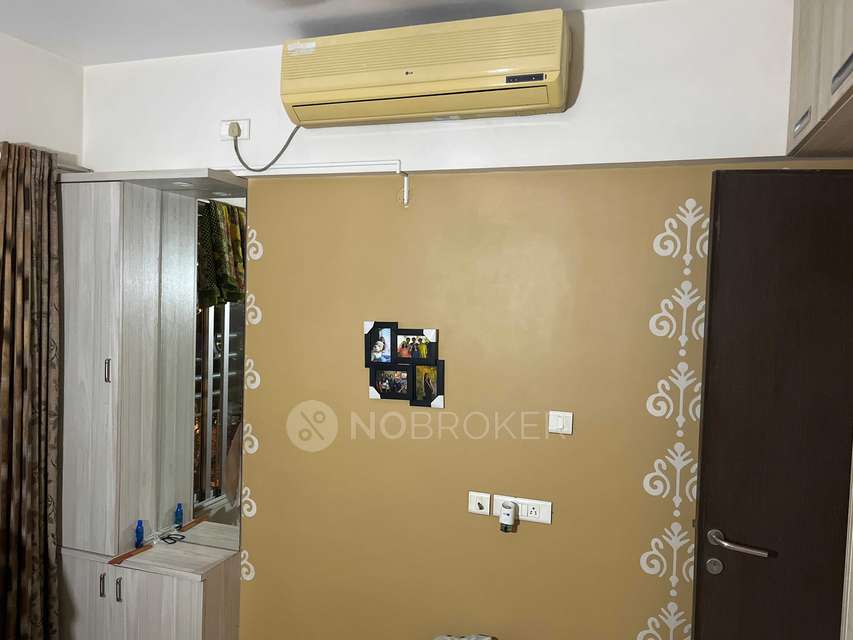 2 BHK Flat In Lodha Aqua For Sale  In Mira Road, Mumbai