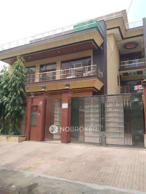 4 BHK Flat For Sale  In Sector 10a