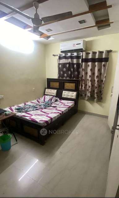 Single Room for Male In 3 BHK  In Sai Demanor In Hitec City