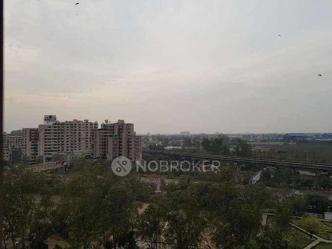 2 BHK Flat In Neel Padam Kunj, Vaishali For Sale  In Vaishali