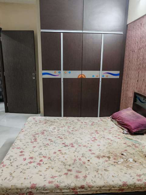 2 BHK Flat In Shri Siddhivinayak Chsl, Kandivali West For Sale  In Kandivali West