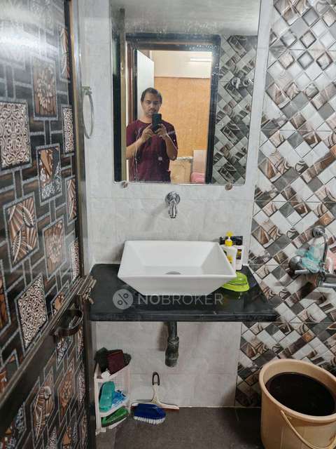 2 BHK Flat In Shri Siddhivinayak Chsl, Kandivali West For Sale  In Kandivali West