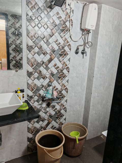 2 BHK Flat In Shri Siddhivinayak Chsl, Kandivali West For Sale  In Kandivali West