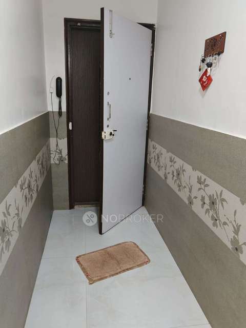 2 BHK Flat In Shri Siddhivinayak Chsl, Kandivali West For Sale  In Kandivali West