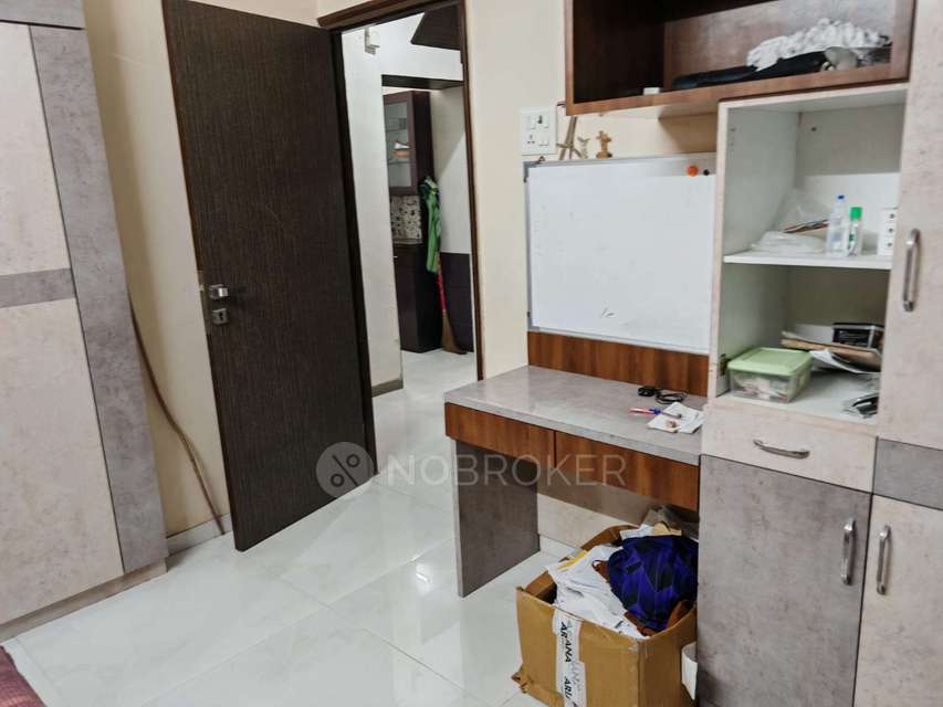 2 BHK Flat In Shri Siddhivinayak Chsl, Kandivali West For Sale  In Kandivali West