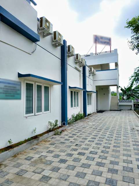 PG for Boys in Padur