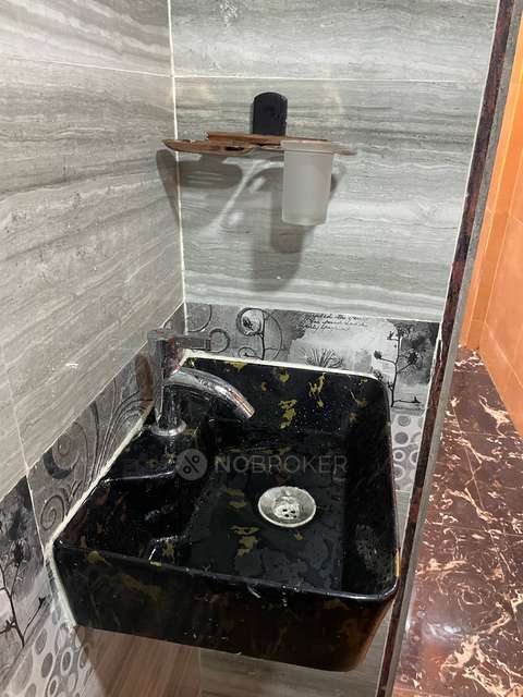 2 BHK Flat In Park View Apartments For Sale  In Andheri East