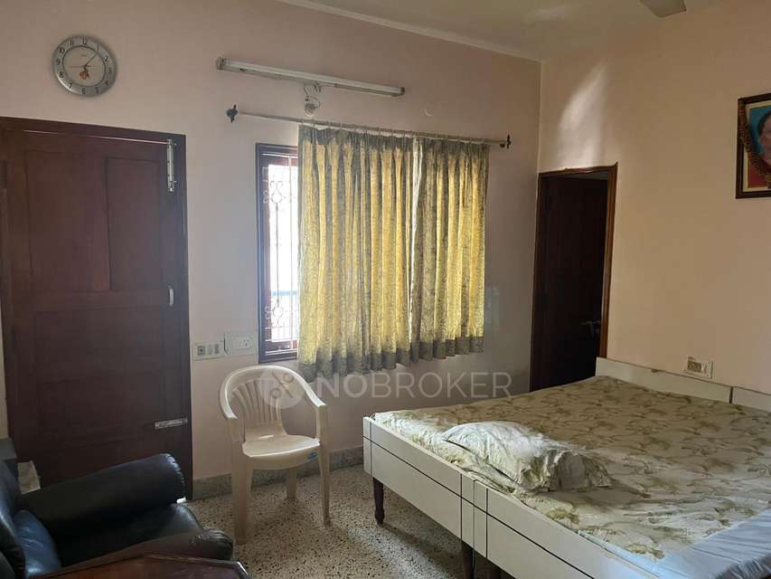 3 BHK Flat In Vijay Villa Apartments, Rd No. 12 Banjara Hills For Sale  In Venkatapuram