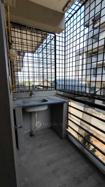 2 BHK Flat In Mahaveer Varna For Sale  In Kannamangala, 