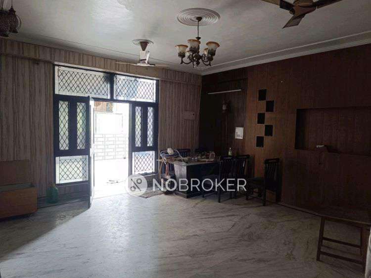 3 BHK Flat For Sale  In Dayal Bagh Colony