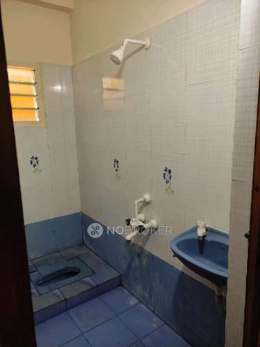 2 BHK Flat In Balaji Apartment For Sale  In Perumbakkam