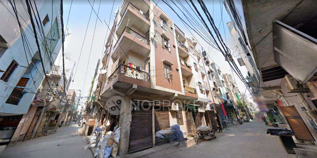 Shop in Mukundpur, Delhi for Rent 
