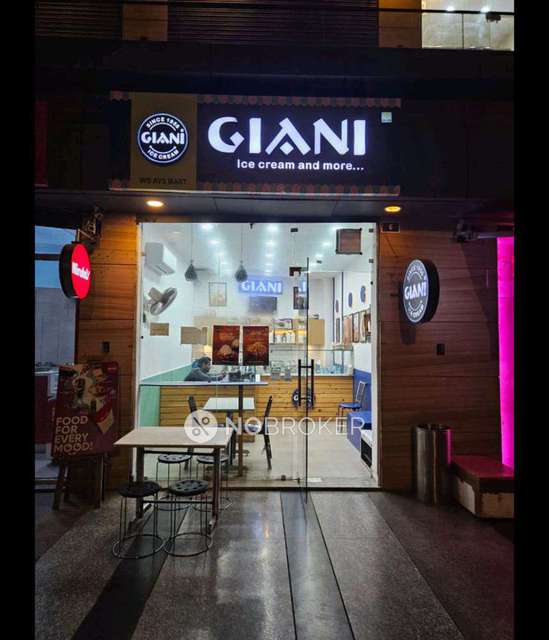 Shop in Cleo County, Noida for Rent 
