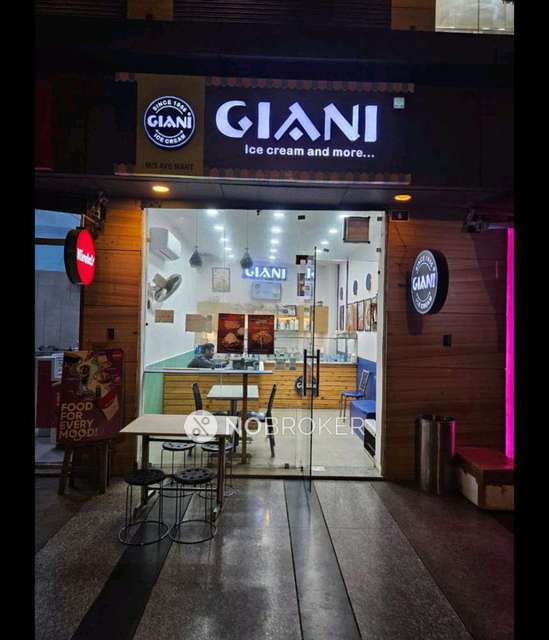 Shop in Cleo County, Noida for Rent 
