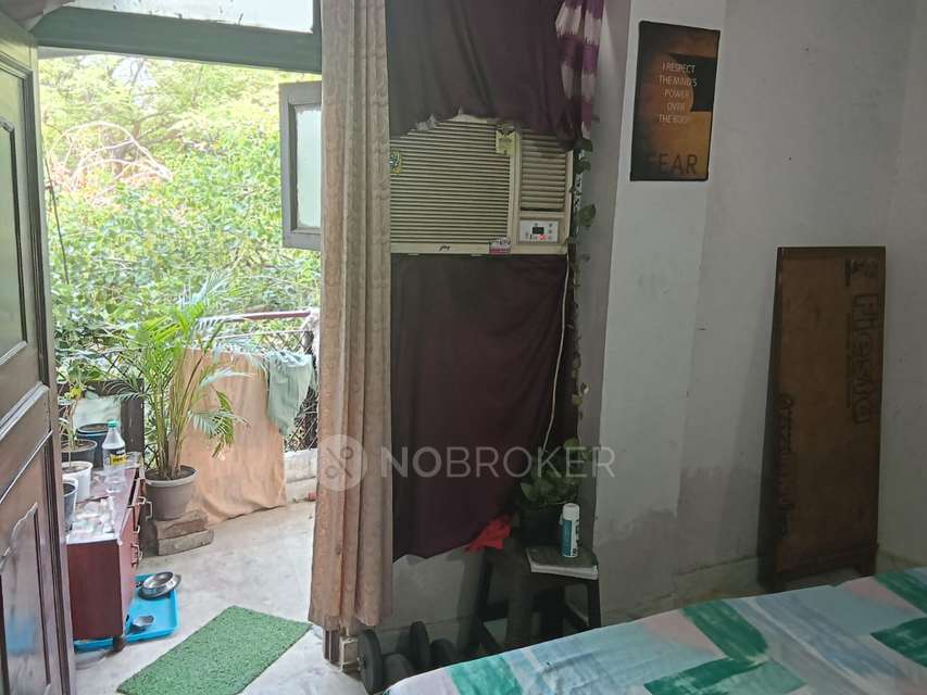 2 BHK Flat In Mayur Vihar Phase 1 Pocket 2 Rwa,  Mayur Vihar Phase 1, New Delhi For Sale  In Mayur Vihar