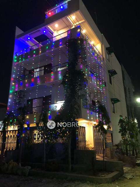 1 RK Flat In Standalone Building  for Rent  In Sector 63 A