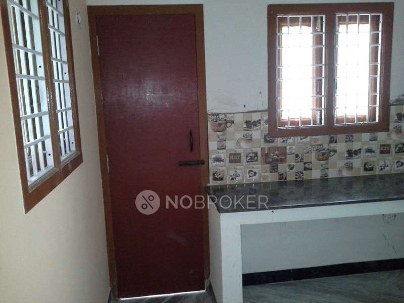2 BHK Flat In Malliga Apt for Rent  In Varadharajapuram