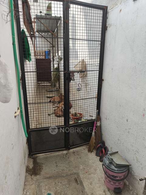 2 BHK House For Sale  In Hakimpet