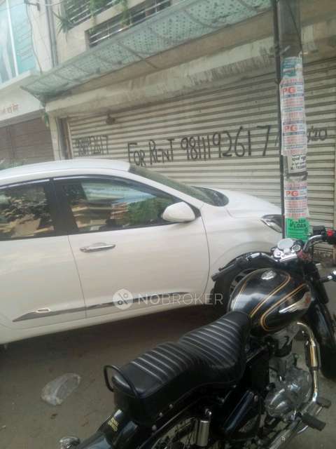 Shop in Patel Nagar, Delhi for sale 