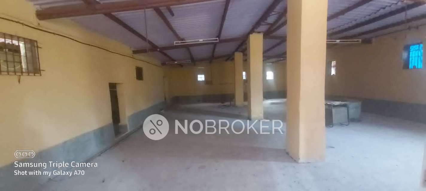 Godown/Warehouse in Malad East, Mumbai for sale 