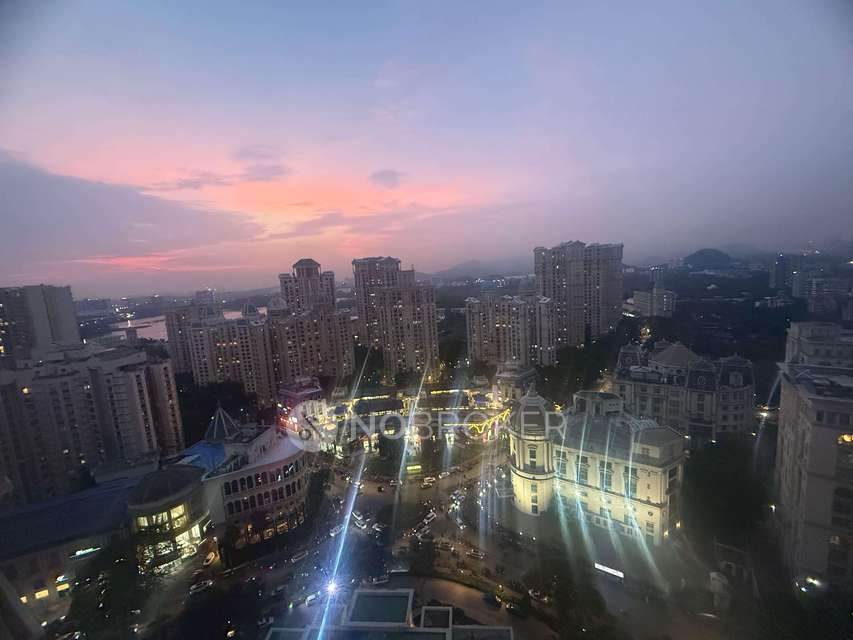 2 BHK Flat In Hiranandani Gardens Highland For Sale  In Powai