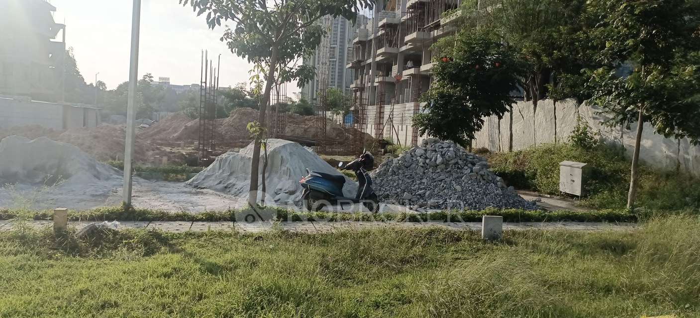 Plot For Sale  In Sizzle Meadows In Konadasapura