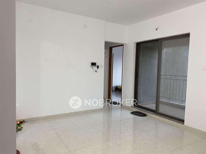 2 BHK Flat In  Pride Manhattan For Sale  In Charholi Budruk