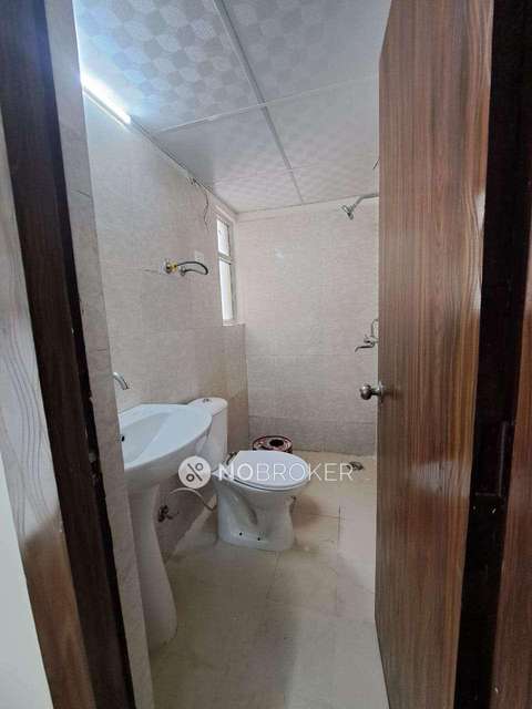 2 BHK Flat In Windsor Paradise 2 For Sale  In Raj Nagar Extension