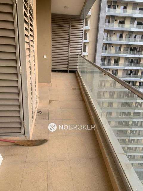 2 BHK Flat In Supertech Supernova For Sale  In Sector-94