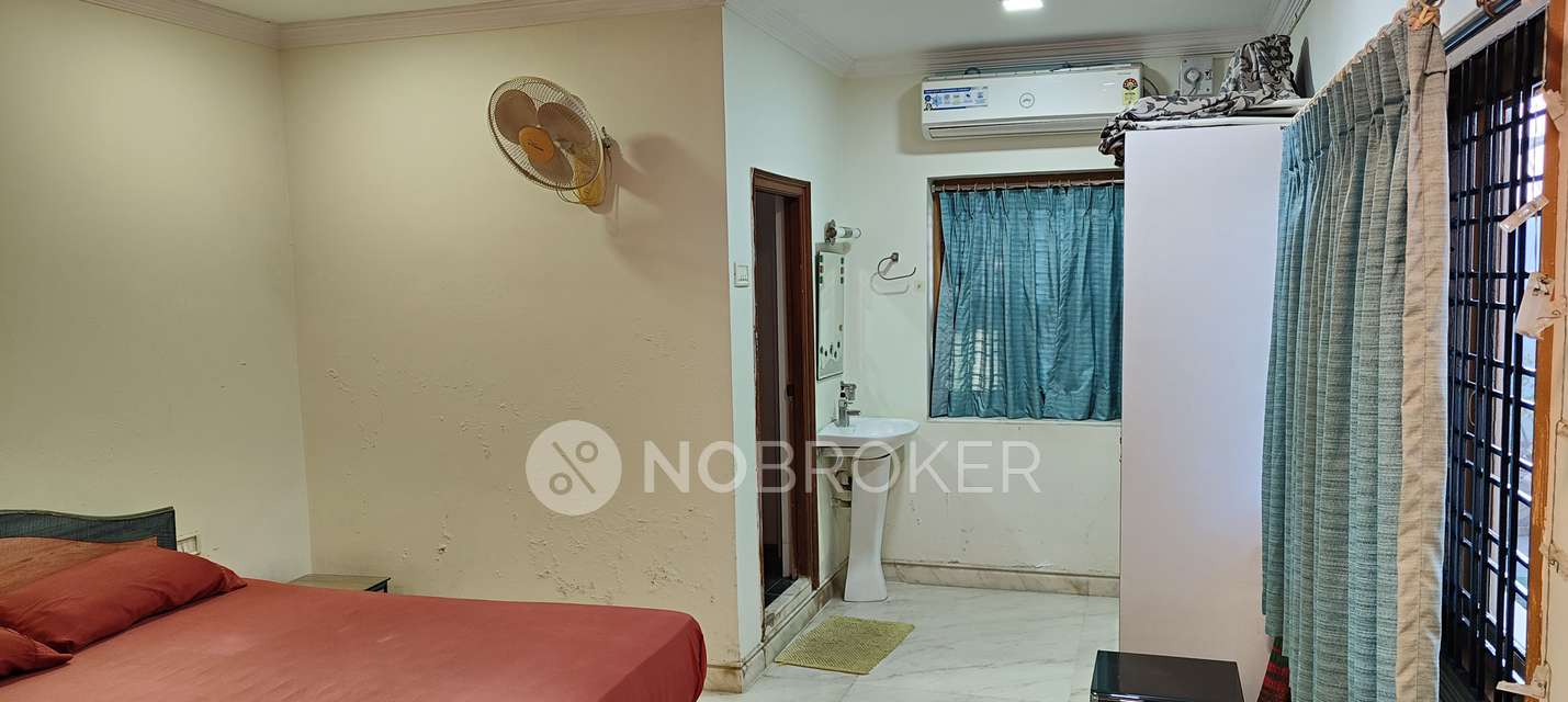 4 BHK Flat In Seshu Villa, Domalguda, Hyderabad For Sale  In Domalguda, Hyderabad