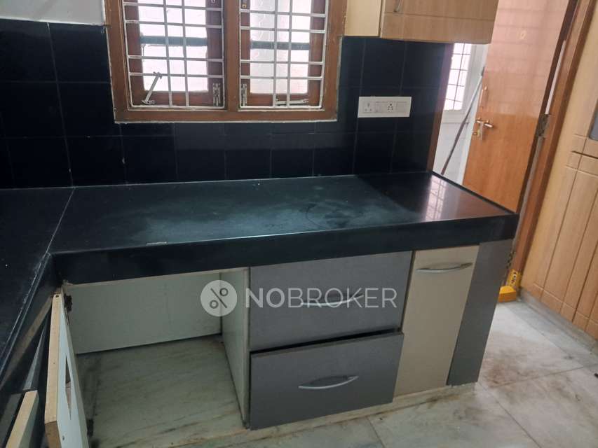 3 BHK Flat In Jayalakshmi Towers Phase 5 Kphb Colony Hyderabad For Sale  In Kphb 5th Phase