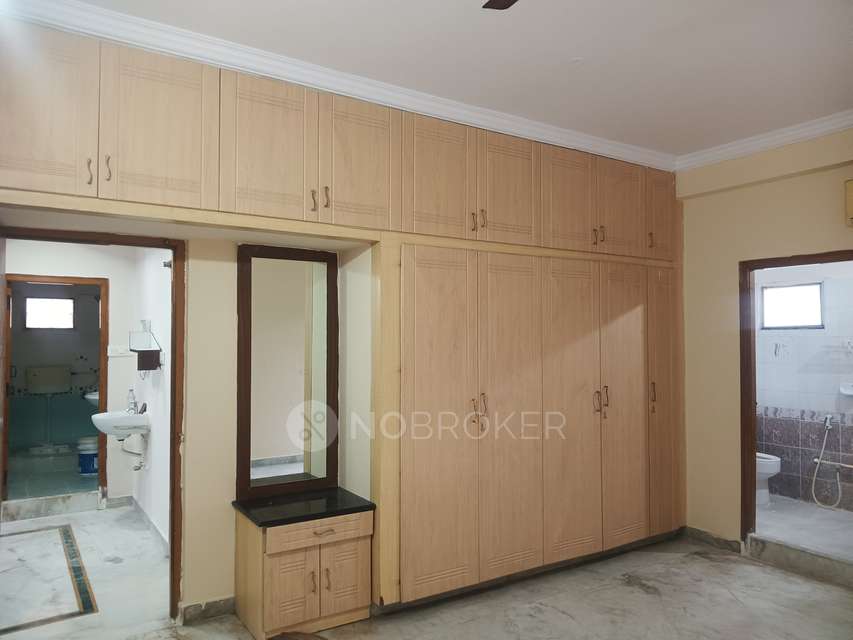 3 BHK Flat In Jayalakshmi Towers Phase 5 Kphb Colony Hyderabad For Sale  In Kphb 5th Phase
