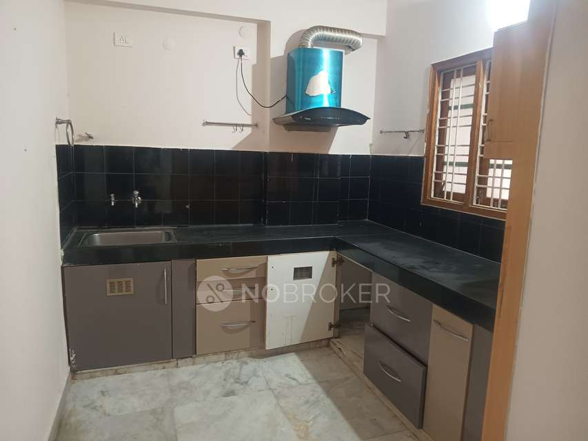3 BHK Flat In Jayalakshmi Towers Phase 5 Kphb Colony Hyderabad For Sale  In Kphb 5th Phase