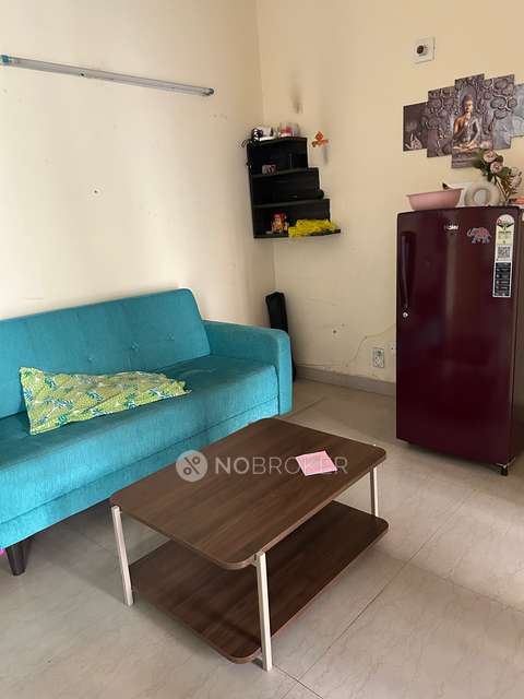 Single Room for Female In 2 BHK  In Antriksh Golf View In Sector 78