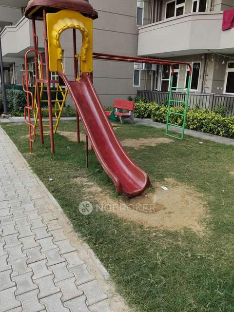 2 BHK Flat In Pyramid Pride For Sale  In Sector 76