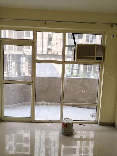 2 BHK Flat In Pyramid Pride For Sale  In Sector 76