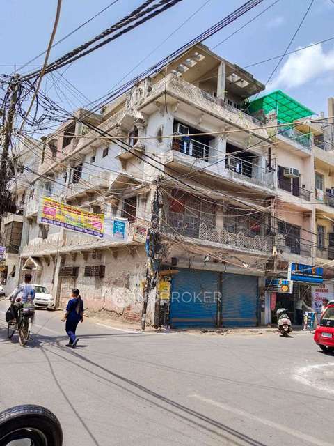 4+ BHK Flat For Sale  In Rajouri Garden
