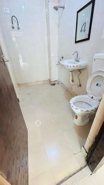 4 BHK Flat In Kbnows Apartment, Sector 16 For Sale  In Sector 16