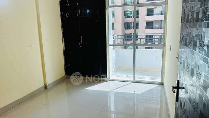 4 BHK Flat In Kbnows Apartment, Sector 16 For Sale  In Sector 16