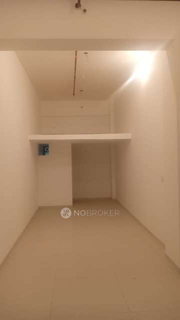 Shop in Malad West, Mumbai for sale 