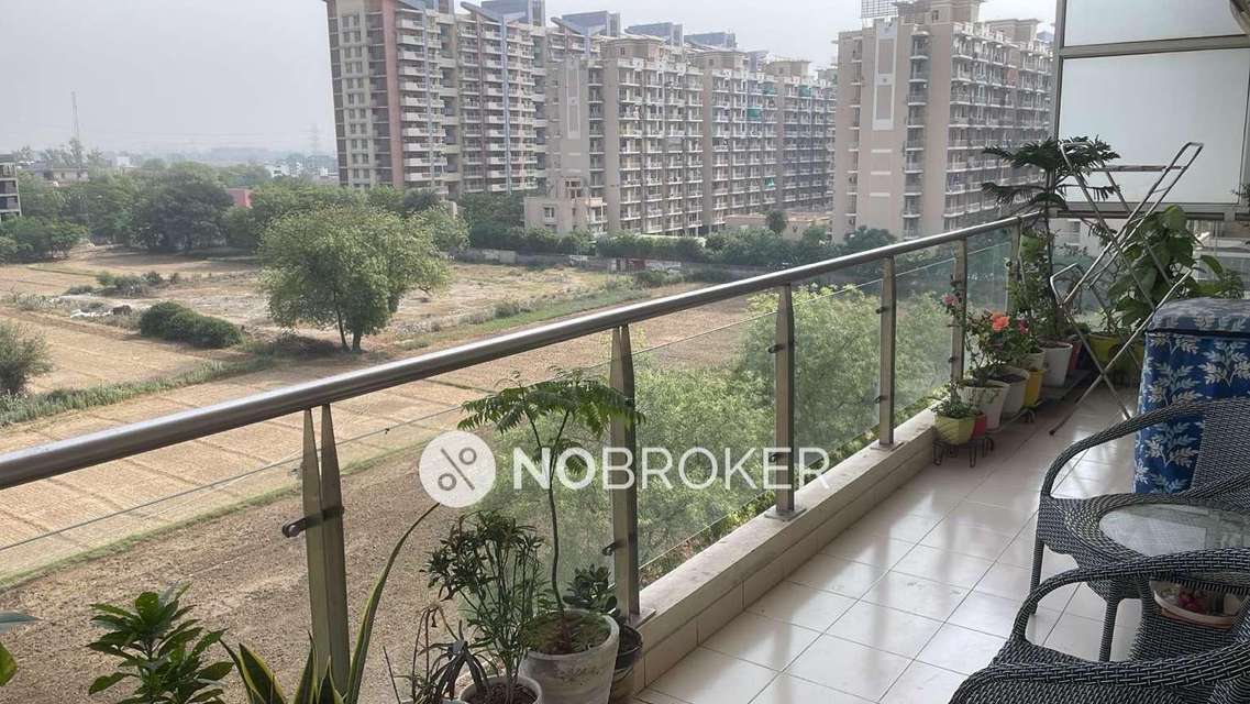 2 BHK Flat In Global Heights For Sale  In Sector 33