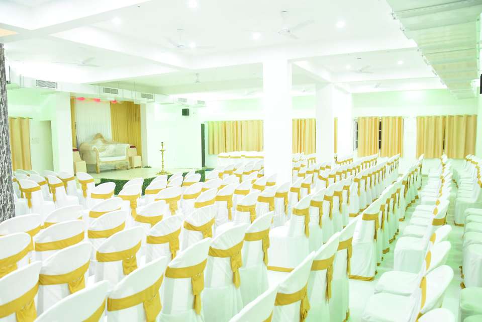 Showroom in Cholambedu, Chennai for sale 