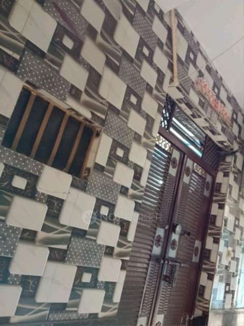 1 RK House for Rent  In Sector44