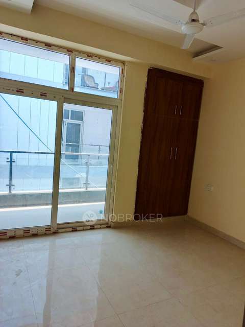 3 BHK Flat In Krystal Floors Knowledge Park V For Sale  In Greater Noida