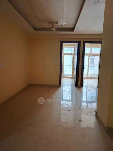 3 BHK Flat In Krystal Floors Knowledge Park V For Sale  In Greater Noida